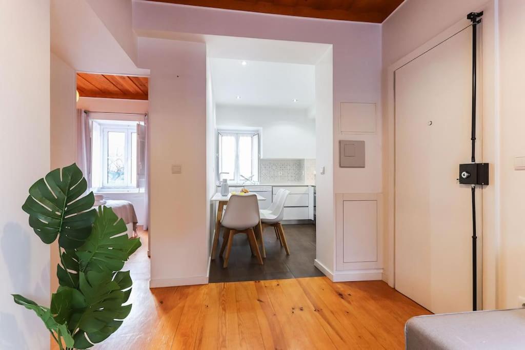 Vita Portucale ! Campo Ourique Design W/ Balcony Lisboa Екстериор снимка