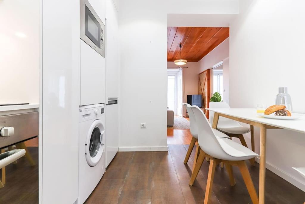 Vita Portucale ! Campo Ourique Design W/ Balcony Lisboa Екстериор снимка