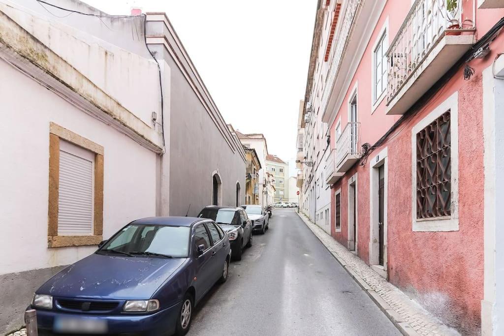 Vita Portucale ! Campo Ourique Design W/ Balcony Lisboa Екстериор снимка