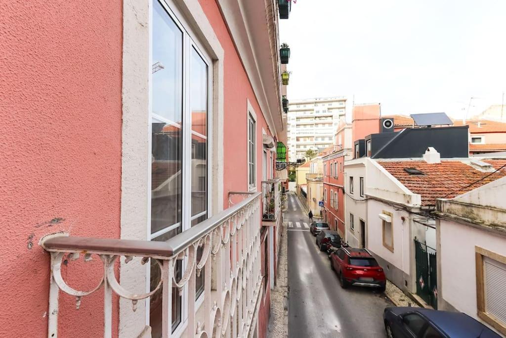 Vita Portucale ! Campo Ourique Design W/ Balcony Lisboa Екстериор снимка
